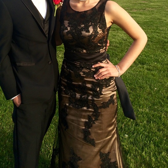 Custom Lace Gown Size 4 Evening/Prom/Pagaent Dress - Picture 11 of 16